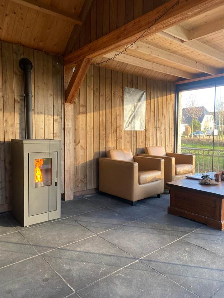 Pelletkachel in serre